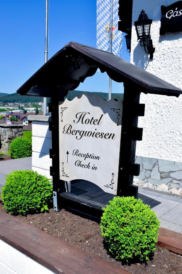Hotel Bergwiesen - Zimmer Mit Balkon Oder Terasse Lohr am Main Exterior photo