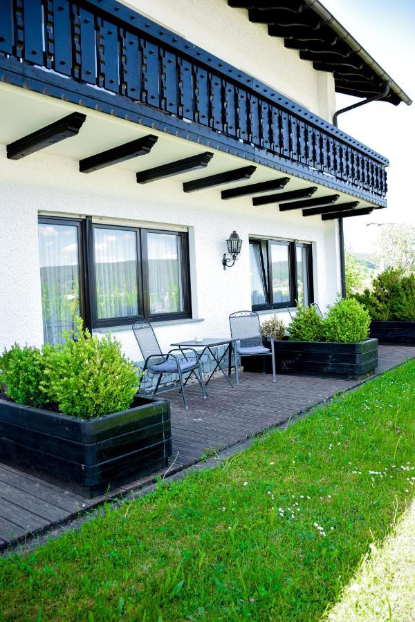 Hotel Bergwiesen - Zimmer Mit Balkon Oder Terasse Lohr am Main Exterior photo